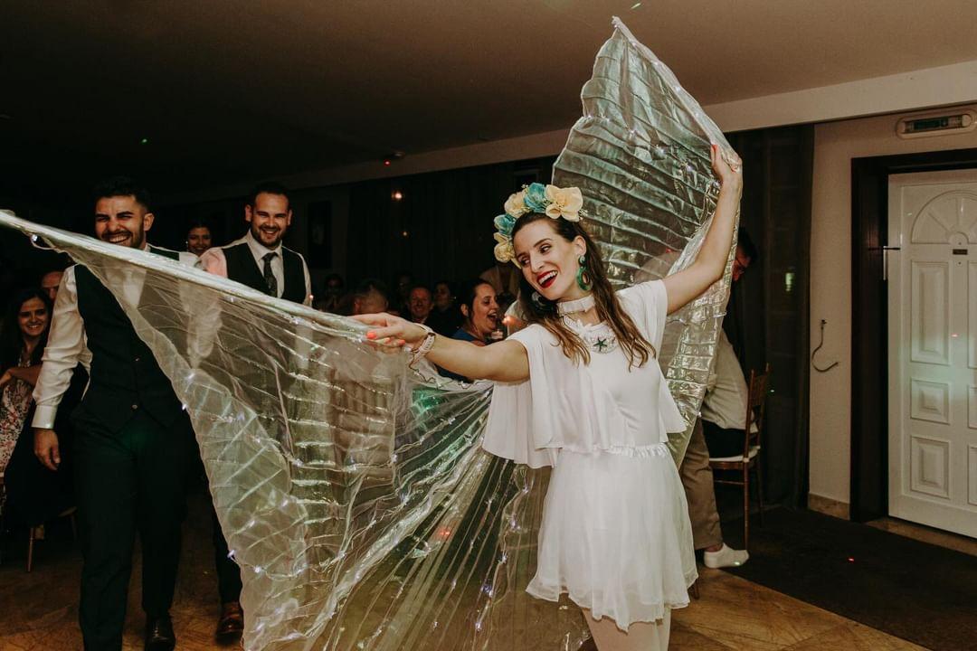 Noiva com Asas Mágicas